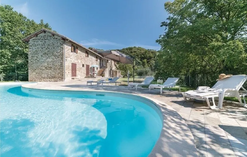 Bauernhaus mit Pool, ideal für Familien und Gruppen. Gubbio, Umbrien. - Image 1