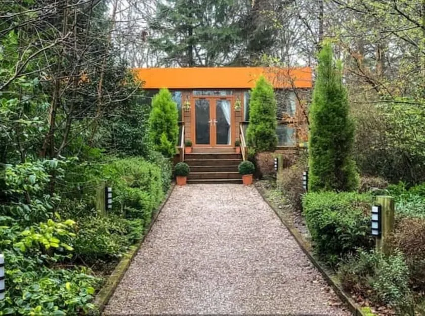 Private Couples hideaway with hot tub - Image 1