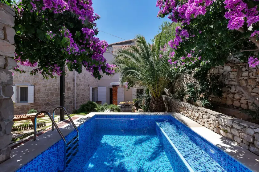 Seaside house with a swimming pool Sutivan - Brac - 16300 - Image 1