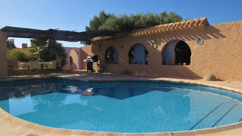 Fantastic accommodation with space to have fun - Image 1