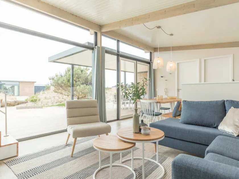 Chic Sea Lodge Near Beach - Image 1