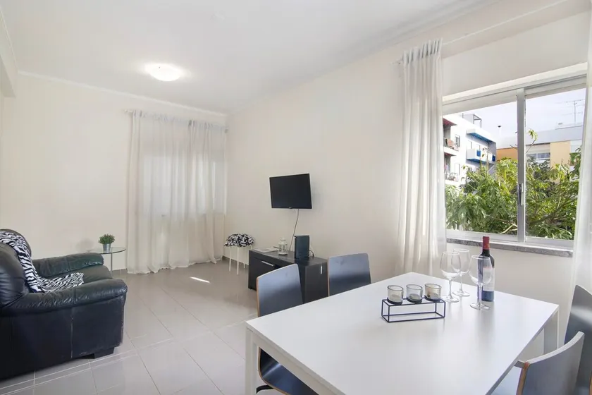 Appartement \"Matinhos House\" avec balcon, Wi-Fi et climatisation - Image 1