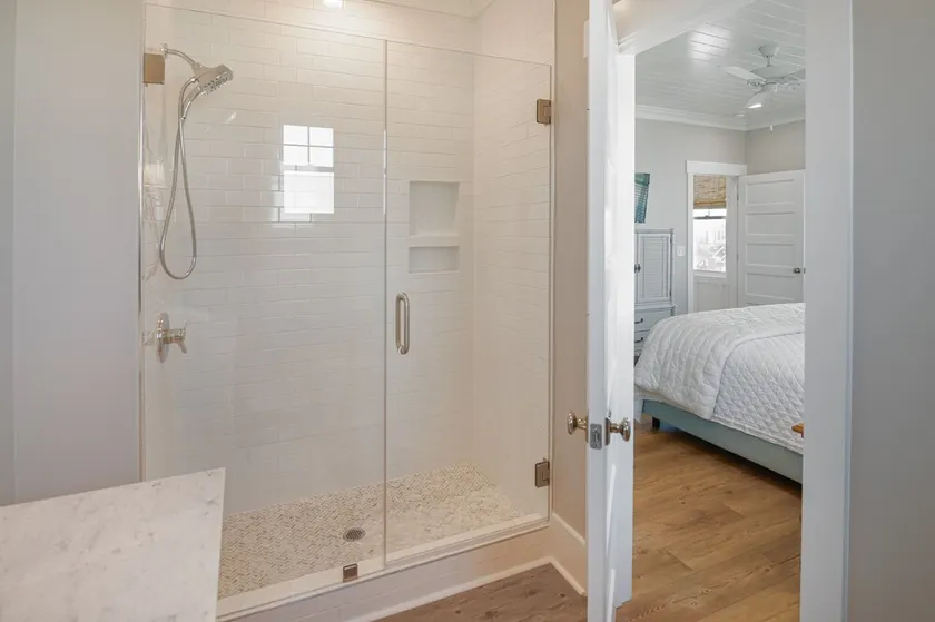 Hobbs Realty - Spend many an “Oh Happy Day” when you enjoy this charming home with a pool. - Image 1