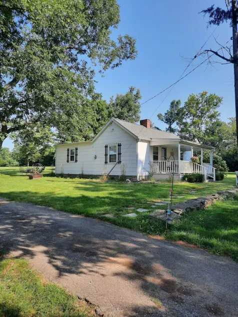 Charmerende sommerhus hjemme på en gård i Kentucky Horse Country!  Slap af! - Image 1