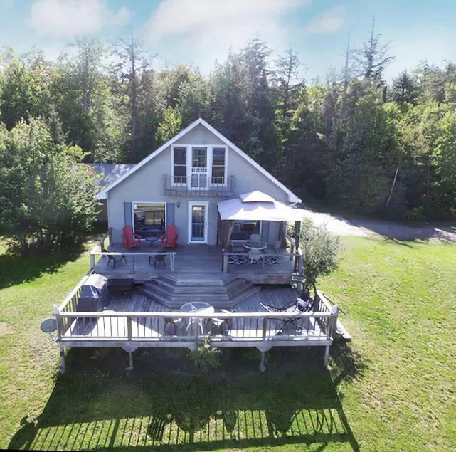 4 Season Cottage on Doe Lake - w/ Sauna, AC & Kayaks - Image 1