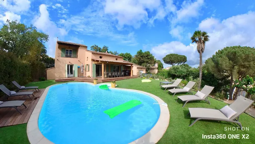 Villa avec piscine 12 personnes Golfe de Saint Tropez - Image 1