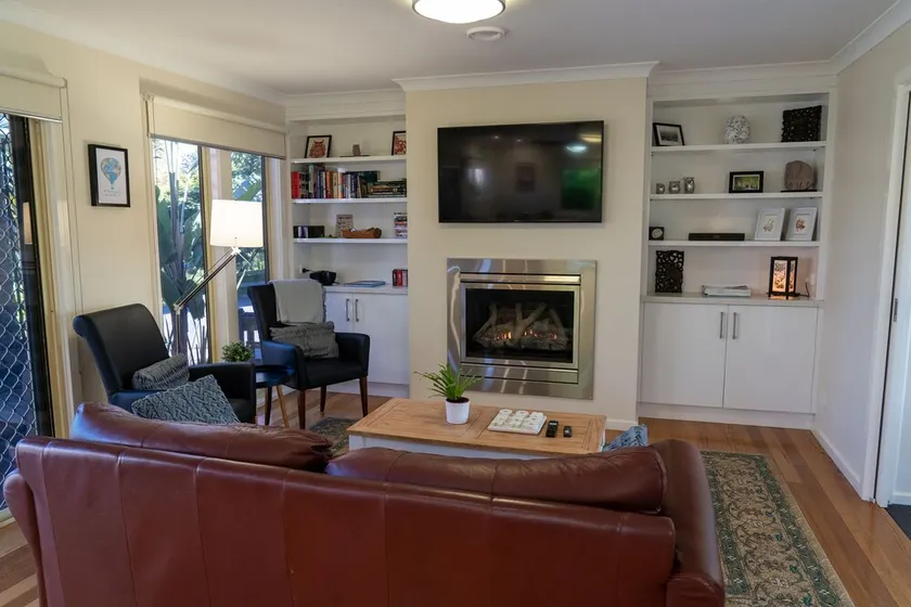 Self Contained cottage, farm animals, family friendly, close to puffing billy - Image 1
