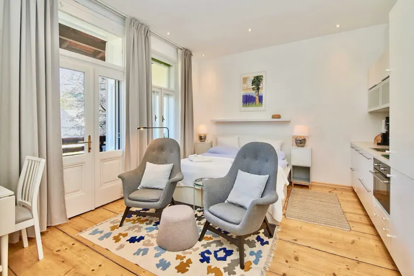 Studio Apartment mit Balkon und Raxblick - Top 4 - Landhaus Blauer Spatz - Image 1