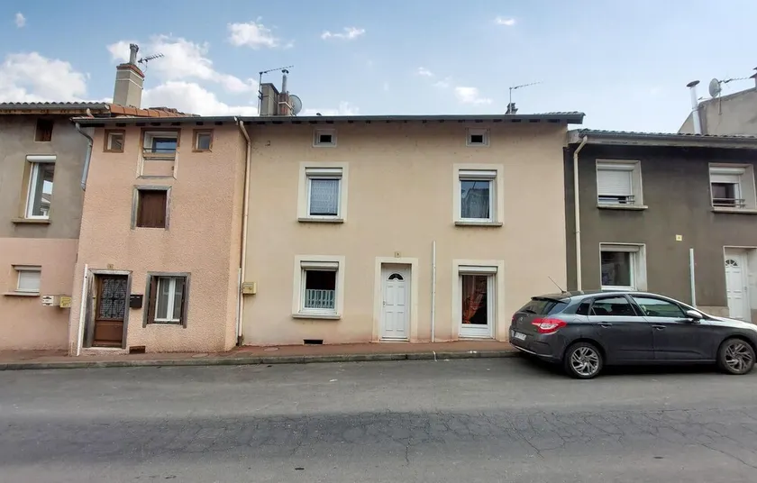 2 Bedroom Pet Friendly Home In Bas-En-Basset - Image 1
