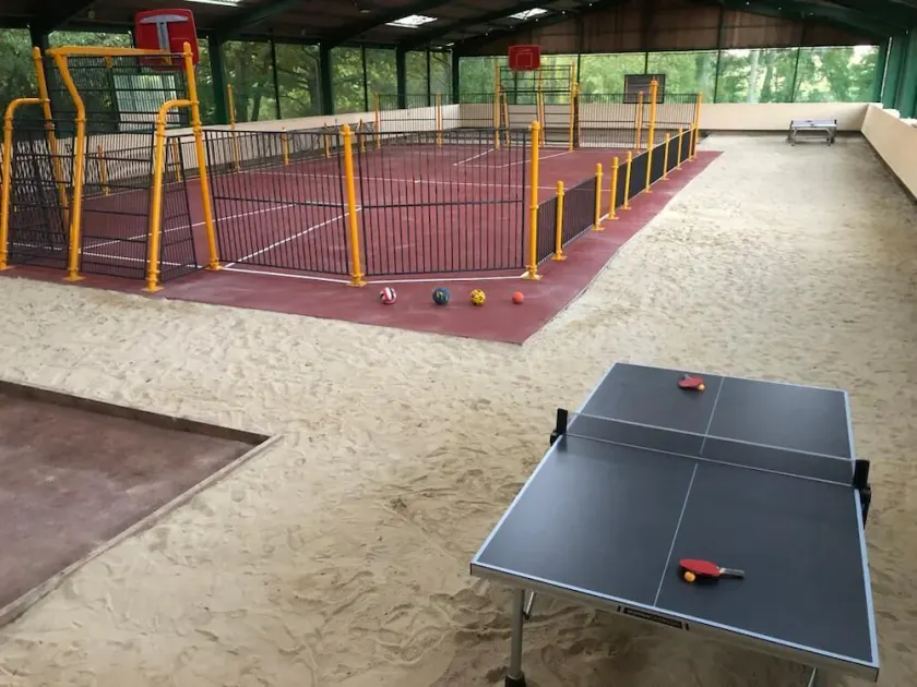 Le Clos 3 with covered multisport pitch, Spa sauna swimming pool 2h30 from Paris - Image 1