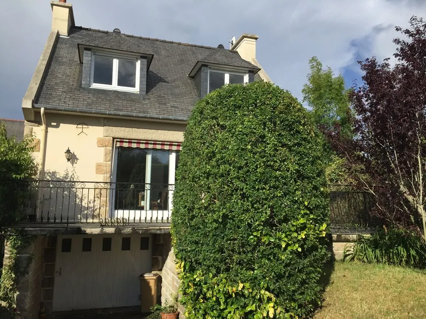 Grande maison familiale avec jardin, 5mn plages et proche commerces. - Image 1