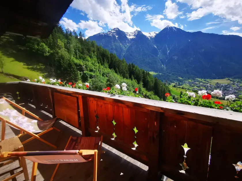 Excl. App. on a mountain farm in Tyrol at 1100 m with fantastic mountain views - Image 1