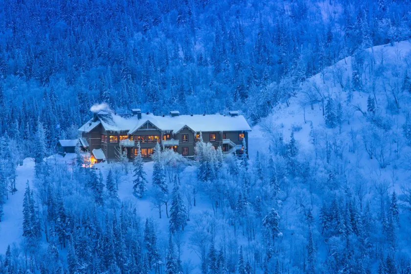 Auberge de Montagne des Chic-Chocs Mountain Lodge - Sepaq - Image 1