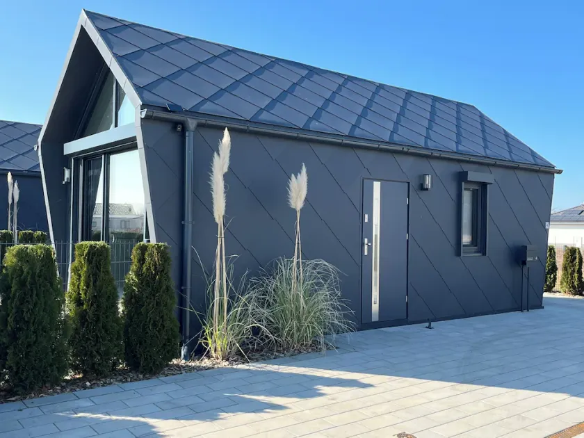 Tiny Ferienhaus Hilde am See mit Privatstrand 4 Personen - Image 1