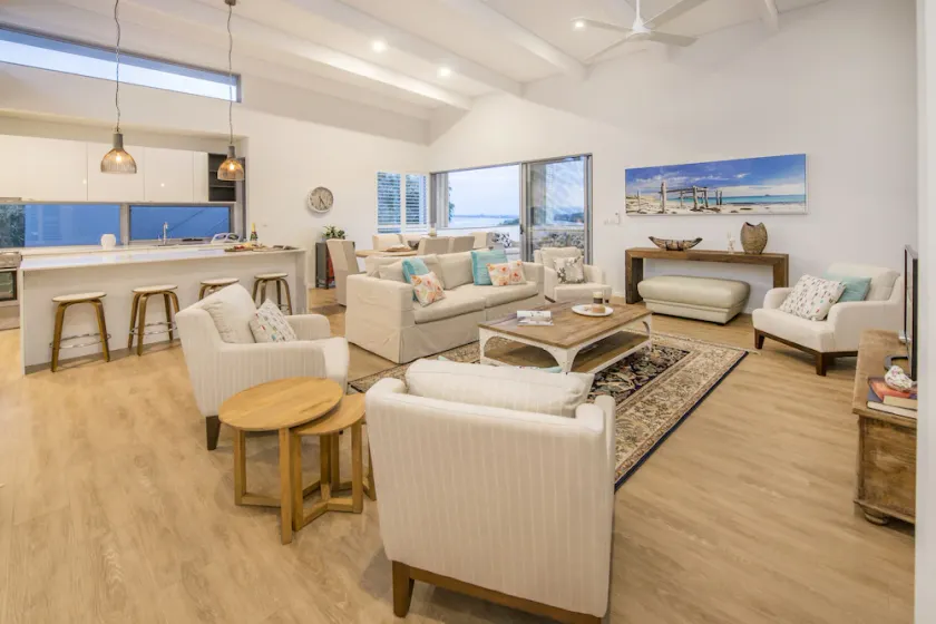 Stunning Couples Retreat with Ocean Views just 300 Metres to Beach - Image 1