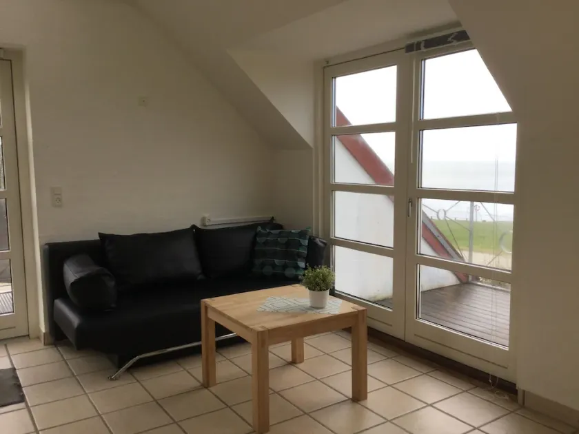 Holiday home with beautiful sea views. - Image 1