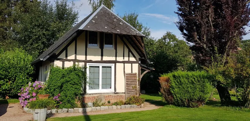 La Petite Maison, a cocoon nestled in greenery - Image 1