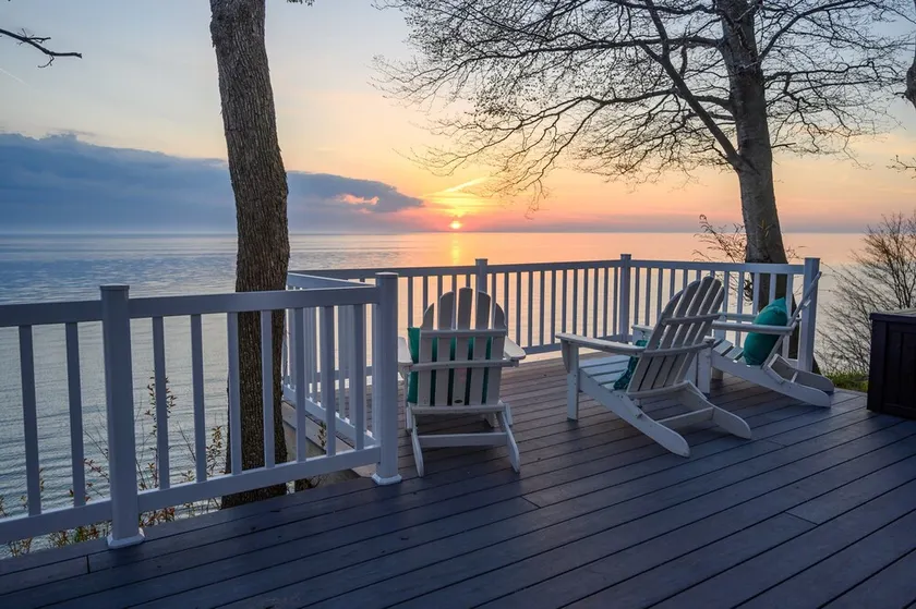 Classic Lake MI Cottage w/Beach and Incredible Views - Image 1