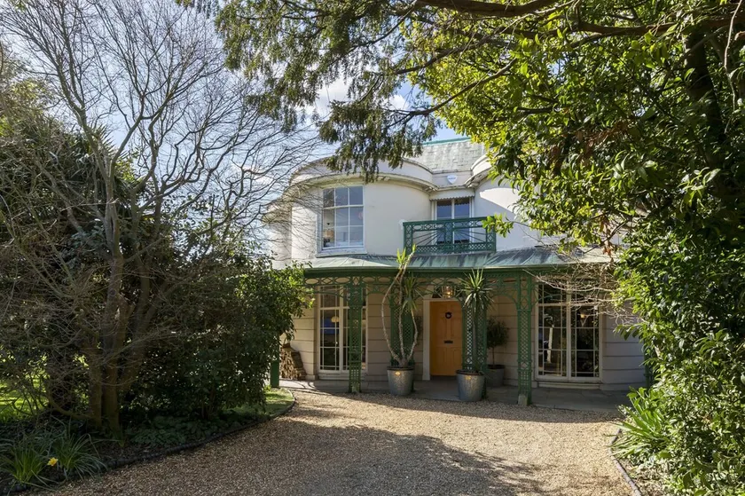 Colonial Home a Stones Throw From the Water with Parking - Image 1