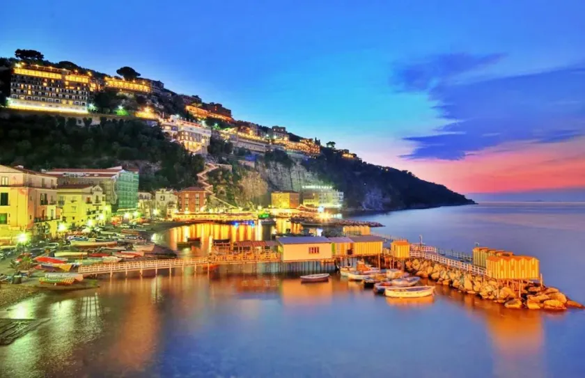 B&B Sorrento Queen - Image 1