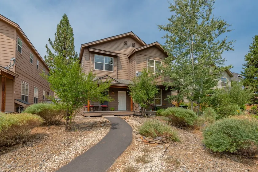 Remodeled Townhome in Spring Creek- A Mountain Lifestyle Community in Truckee - Image 1