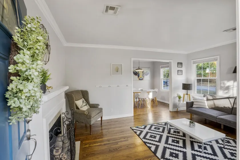 Clean and Stylish Home- walking distance to Tulsa Expo and Route 66. - Image 1