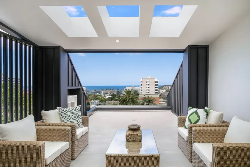 Designer Penthouse Overlooking Manly, the Ocean and Harbour - Image 1