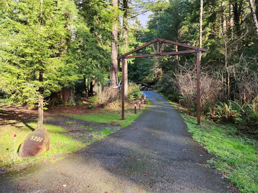 Redwood Hideout Guest Quarters - Image 1