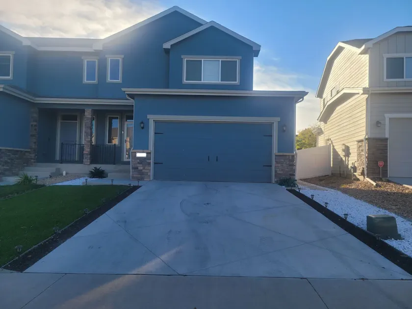 Cute & Cozy 3 BdRm, 2 1/2 Bath Townhome - Image 1