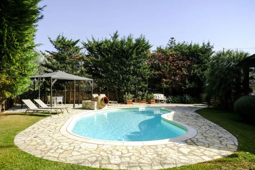 Villa Carta Fashion, fabulous villa with pool surrounded by nature - Image 1