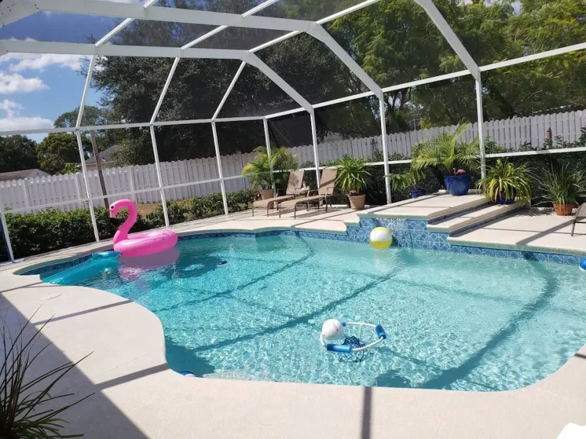 THE BREEZE - privates Poolhaus - Image 1