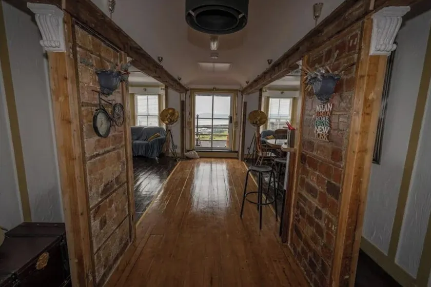 Quirky Apt - Sleeps 6 - Coastal Area - Parking - Image 1