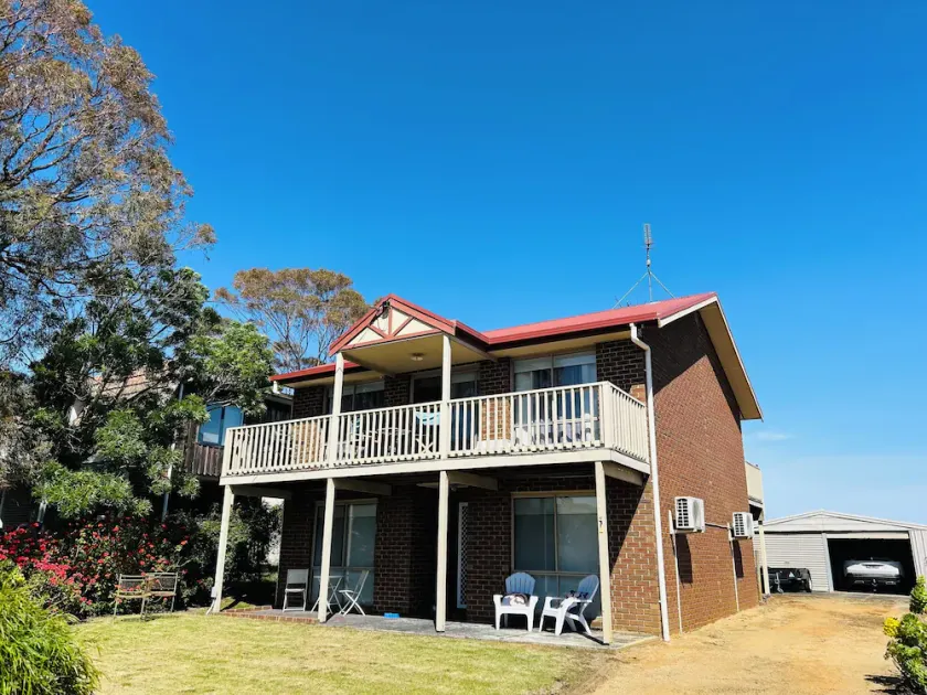 CORONET CASTLE PET FRIENDLY - Image 1