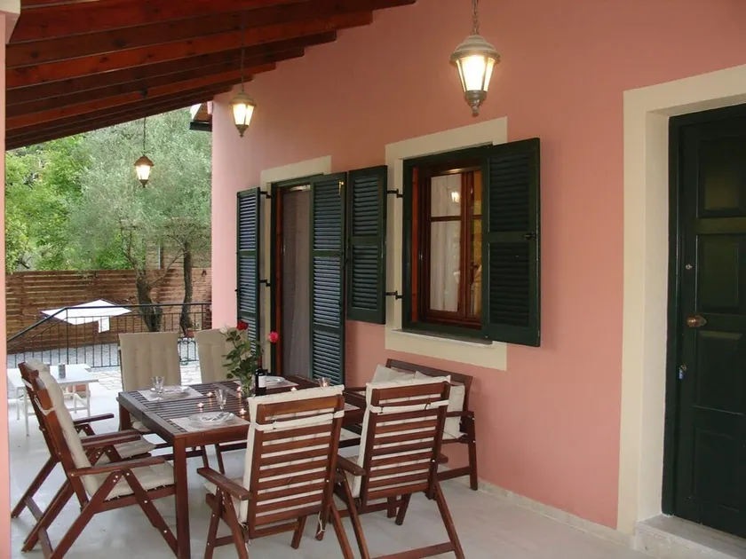 Enchanting Ipsos Haven 3 Bedrooms Villa Magia Al Fresco Dining - Image 1