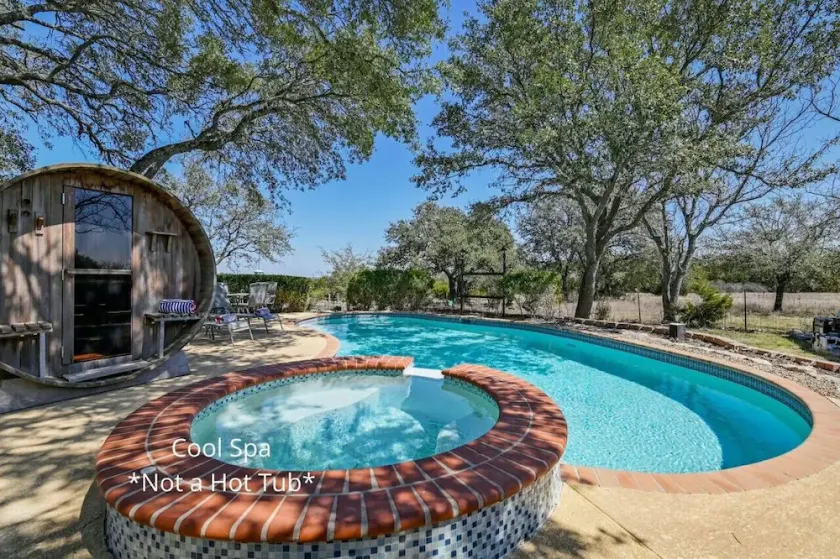 `Oak Hollow`- 40 Acre Country Escape w/ Pool, Sauna, Pet-Friendly! - Image 1
