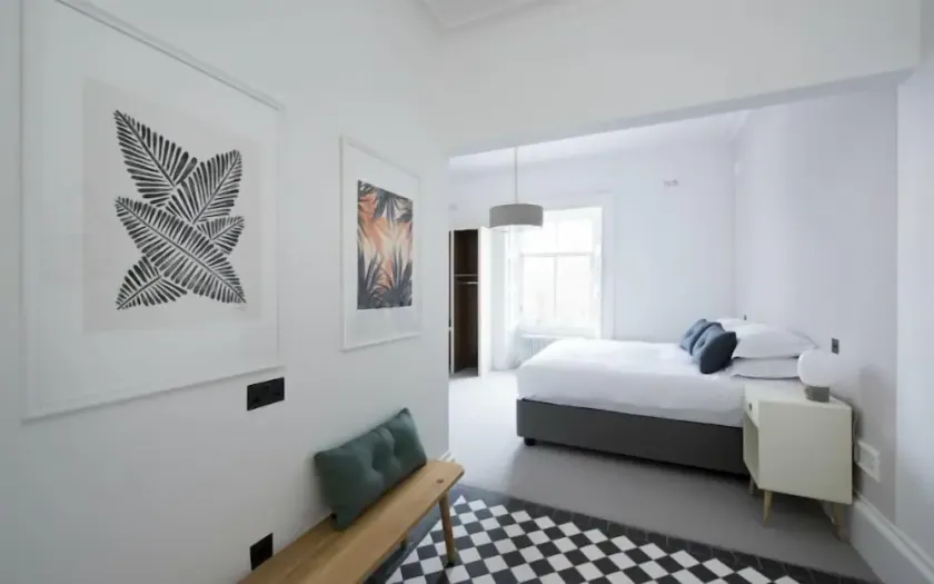 Harris (Deluxe Bedroom)  -  a lews castle that sleeps 2 guests  in 1 bedroom - Image 1