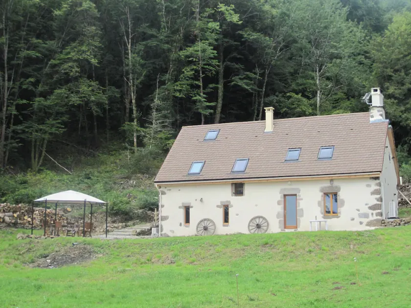 Hus, charmerende sommerhus i Cantal - Image 1