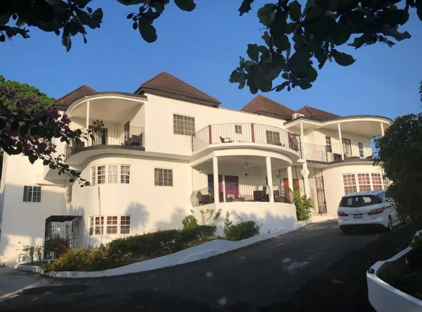 Upscale, Large country estate overlooking Spring Valley & the Caribbean Sea - Image 1