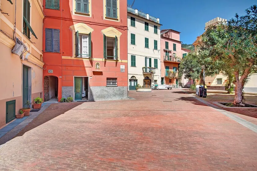 Apartment 'Appartamento Piazza Bertamino' – Steps from Beach and Station in Bonassola - Image 1