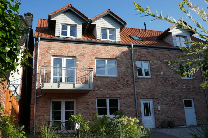 Vacation apartment \"Norderhus\" (WH2) with 70sqm - quiet central location - with balcony - Image 1