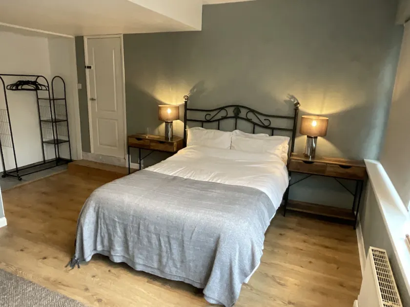 Fantastic Private Studio Apartment - Image 1