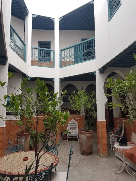 NADIA AZEMMOUR HOUSE CITY PORTUGIESISCHER - Image 1