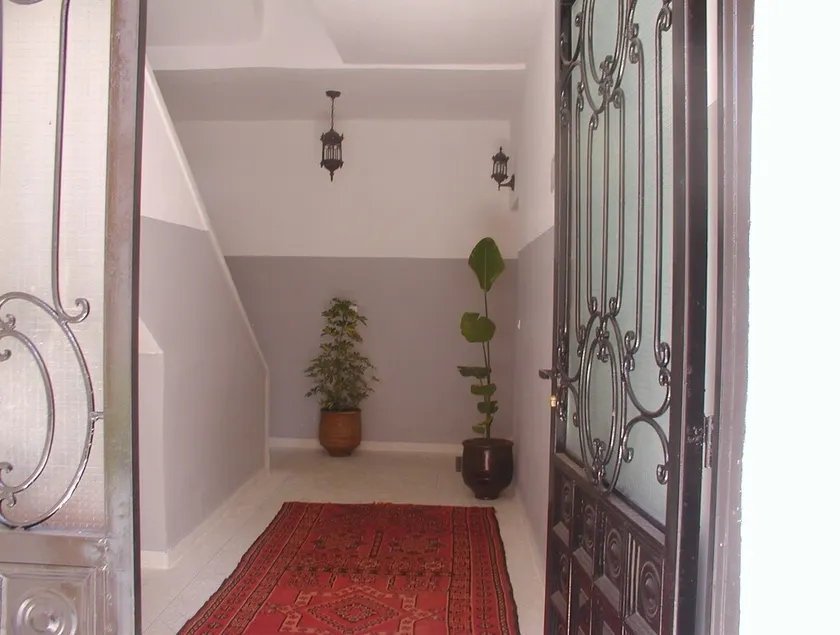 House in a public building - Image 1