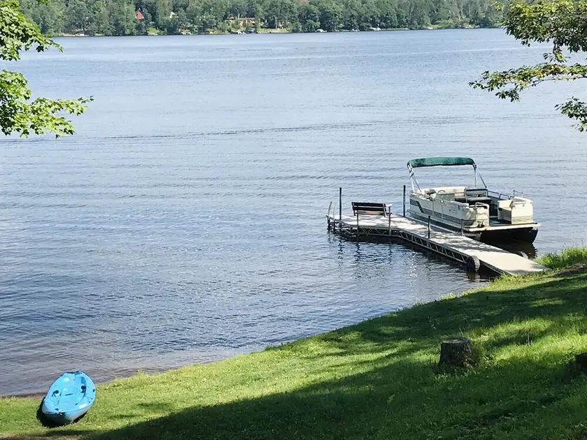 Lakefront Cabin Retreat - Image 1
