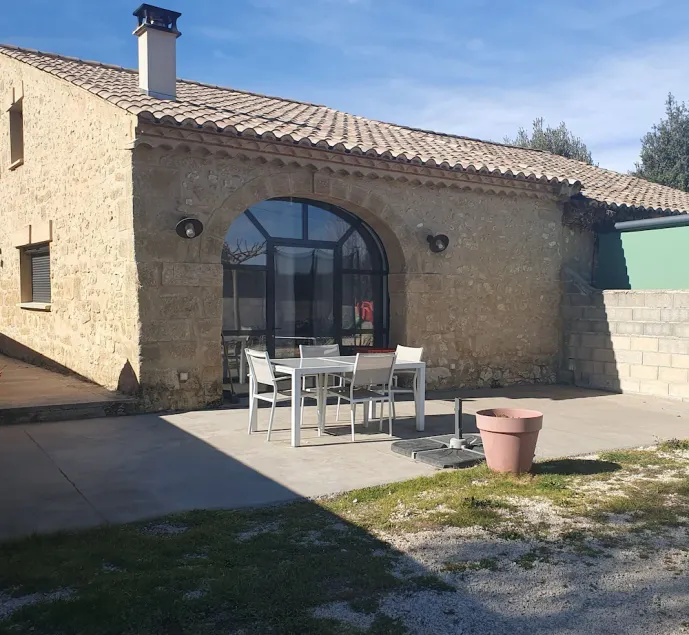 Renovated sheepfold near Pont du Gard and Uzes located in Collias - Image 1
