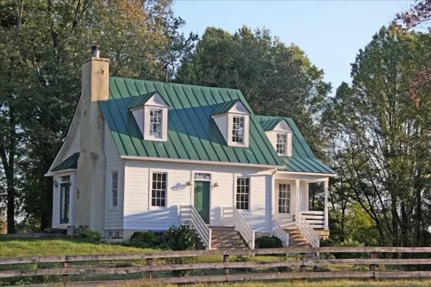 Caccia Box-Antique Cottage Filled in Lowelands Farm-Middleburg - Image 1