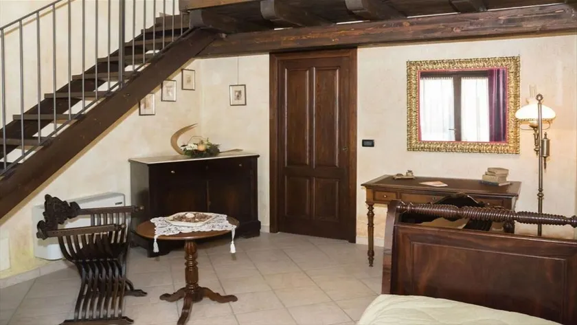 GENTIAN ROOM. - Image 1