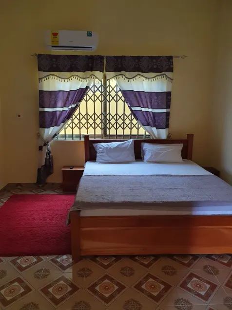 2 Bedroom ensuite executive apartment, 3 baths, 3 toilets - Image 1