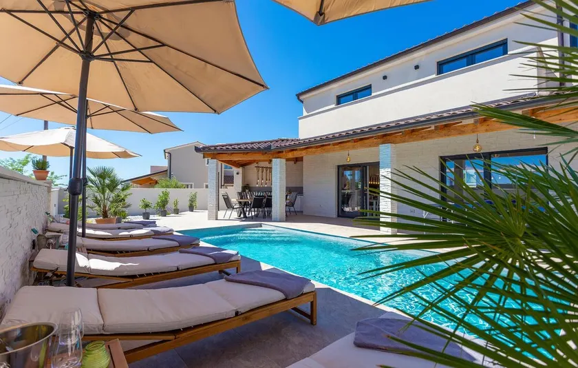 Beautiful Home In Marcana - Image 1