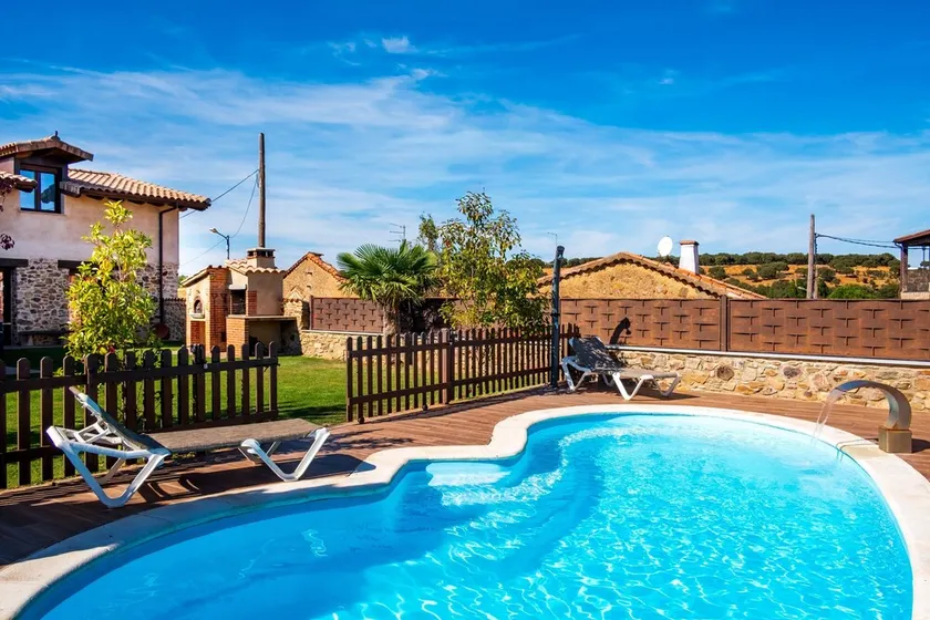 Casa Rural Gorriones – Finca mit Pool und Garten in Salamanca - Image 1
